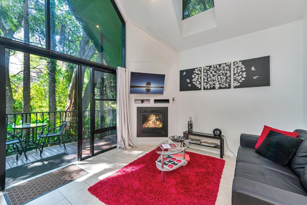 Chalet On Gallery Walk - King Bed, Spa, Fireplace, Wifi & Netflix, Linger A While Mount Tamborine Eksteriør billede