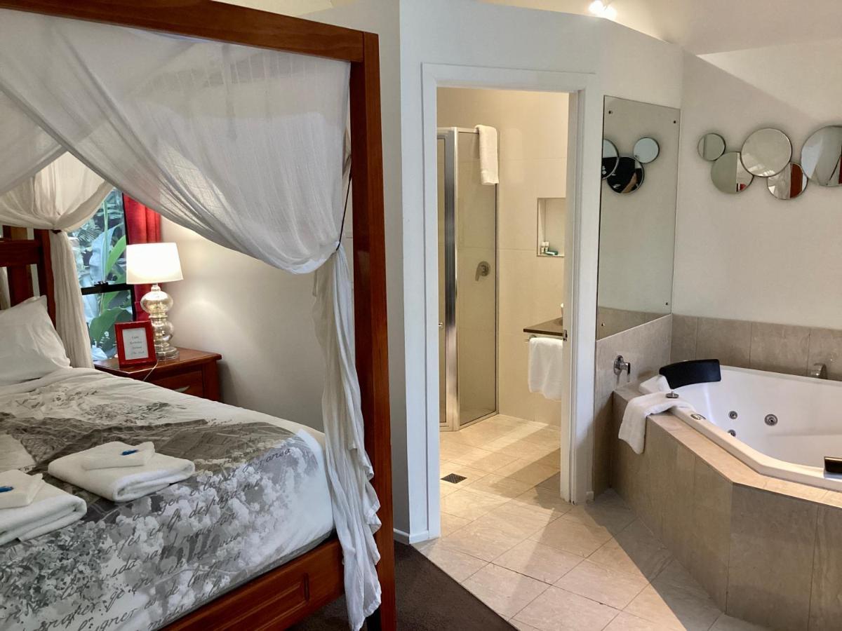 Chalet On Gallery Walk - King Bed, Spa, Fireplace, Wifi & Netflix, Linger A While Mount Tamborine Eksteriør billede