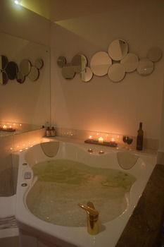 Chalet On Gallery Walk - King Bed, Spa, Fireplace, Wifi & Netflix, Linger A While Mount Tamborine Eksteriør billede
